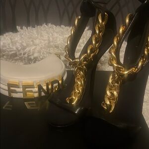 Guiseppe Zanotti Women's Black and Gold Chain Heels